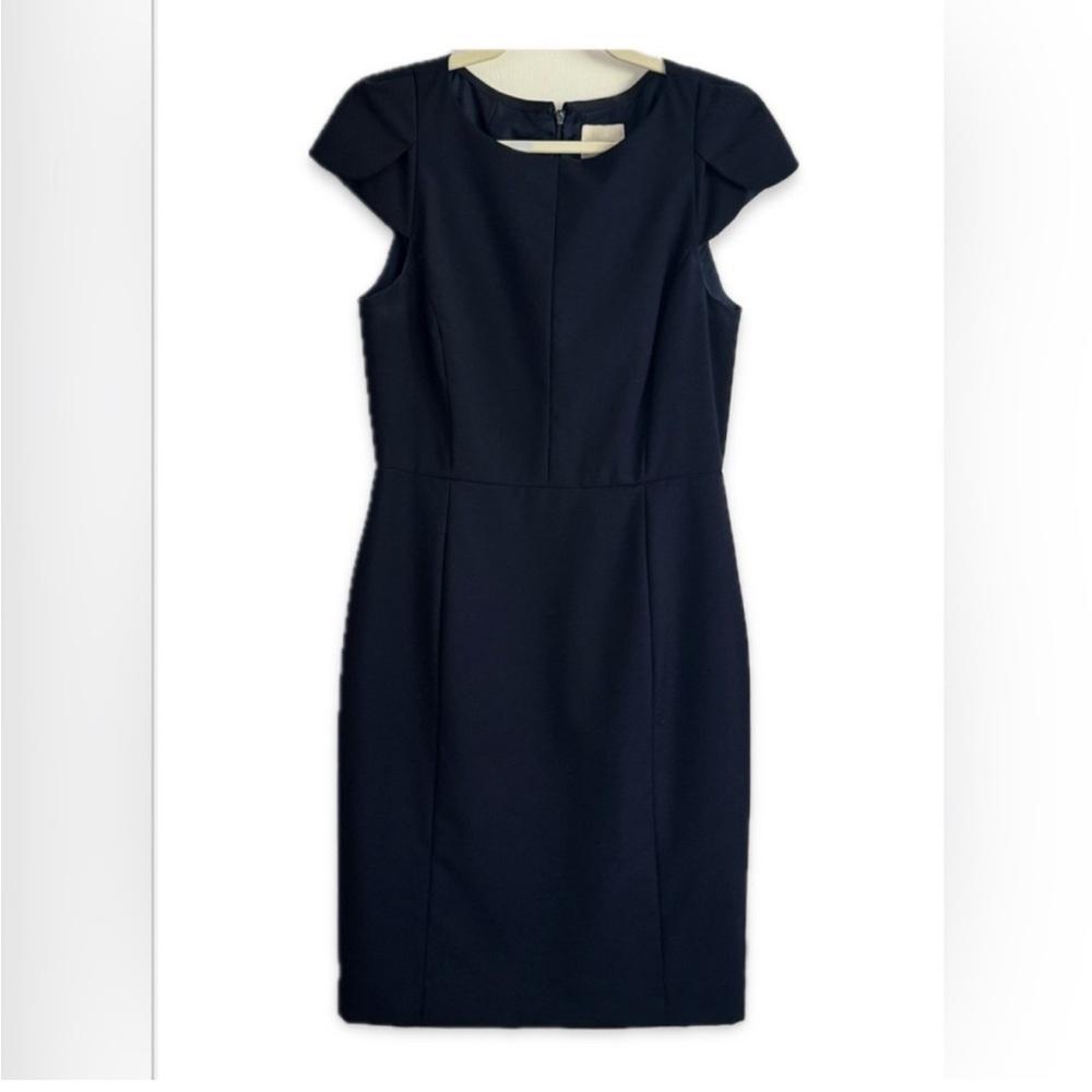 JCREW wool navy suiting dress sz00 with tulip sleeve detail. Excellent condition